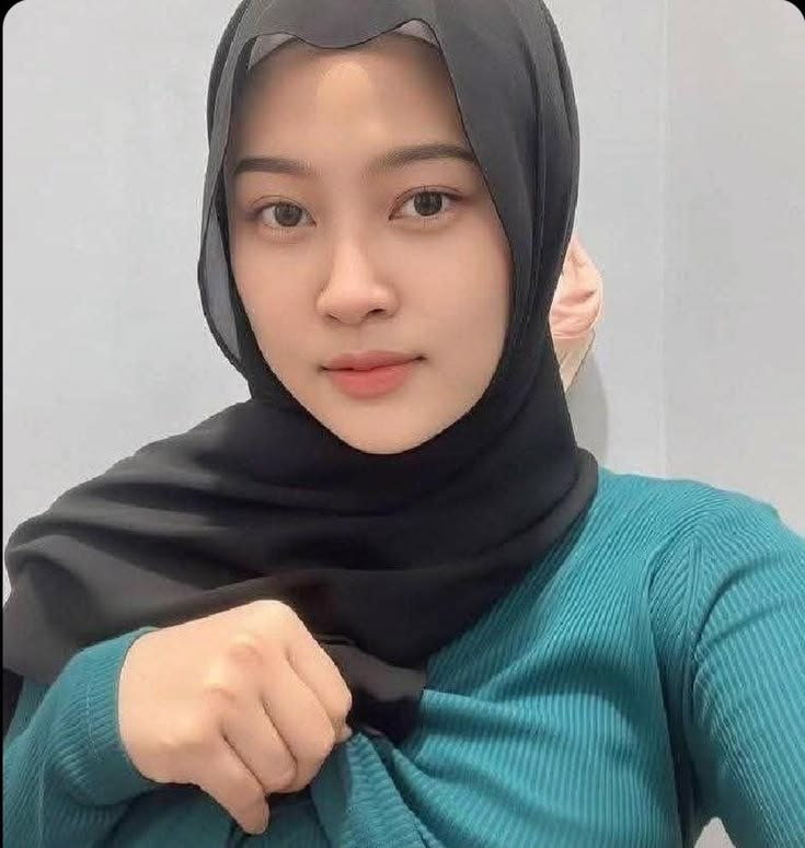 Jilbab Indonesia Viral Hijab Ukhti Kebelet Wikwik di Mobil Takut Ketahuan Top Trending Global Jadi Pusat Kenangan Indonesia 2025 New